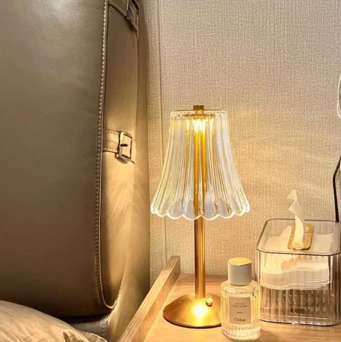 Wireless Retro LED Table Lamp | USB Rechargeable & Elegant Design