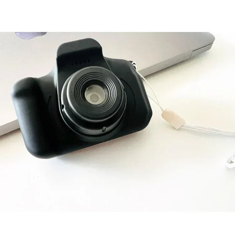 Vintage-Inspired Camera For Timeless Memories