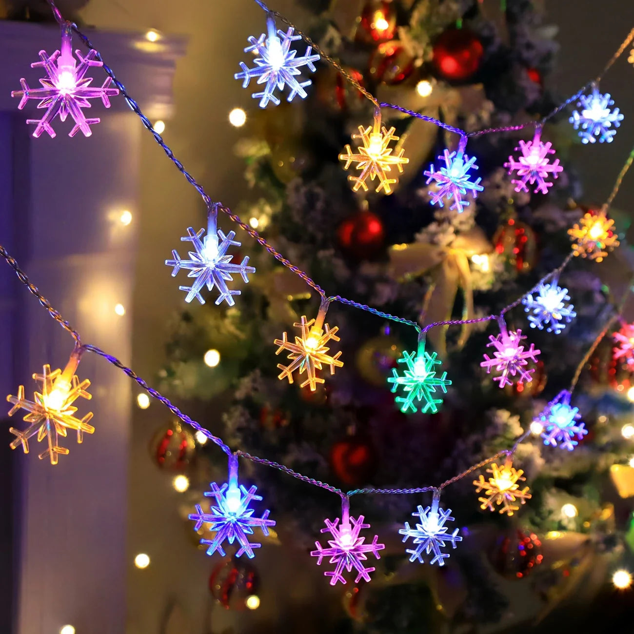 LED Snowflake String Lights for Indoor and Outdoor Decoration – Warm White or Multicolour Lighting