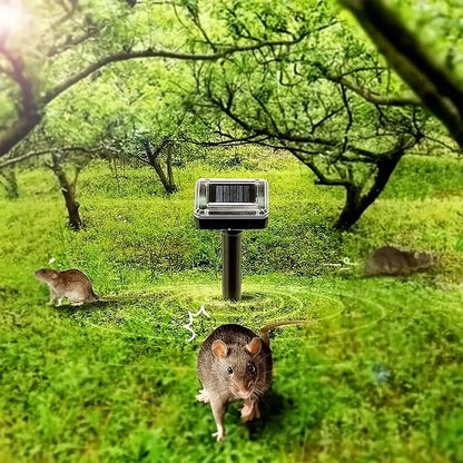 Solar-Powered Ultrasonic Pest Repeller – Effective Snake & Rodent Deterrent for Gardens