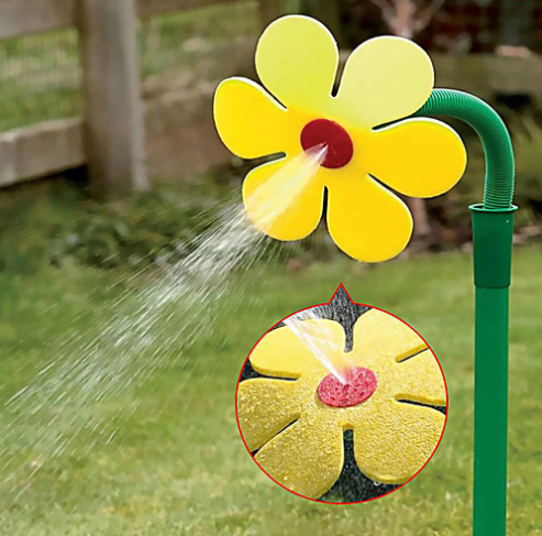 Interactive Daisy Lawn Sprinkler – Fun Watering Toy for Garden and Pets