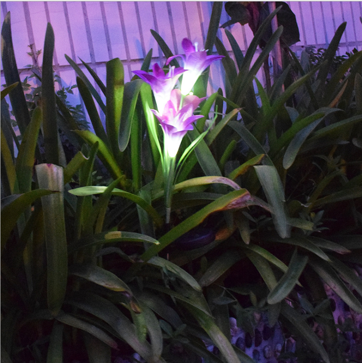 Solar LED Lily Flower Lights – Color-Changing Outdoor Garden Lights with Stake for Landscaping