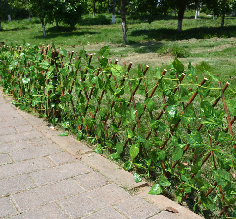 Expandable Ivy Garden Fence – Artificial Privacy Screen for Outdoor Spaces and Patios