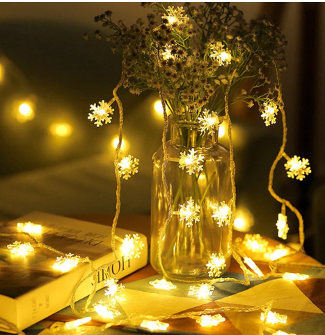 LED Snowflake String Lights for Indoor and Outdoor Decoration – Warm White or Multicolour Lighting