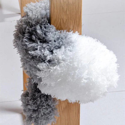 Extendable Dusting Brush with Telescoping Pole – Ideal for Corners and Ceilings