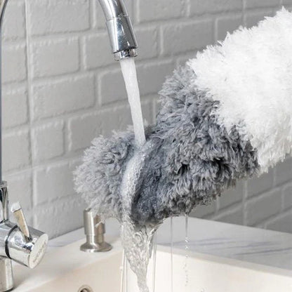 Extendable Dusting Brush with Telescoping Pole – Ideal for Corners and Ceilings