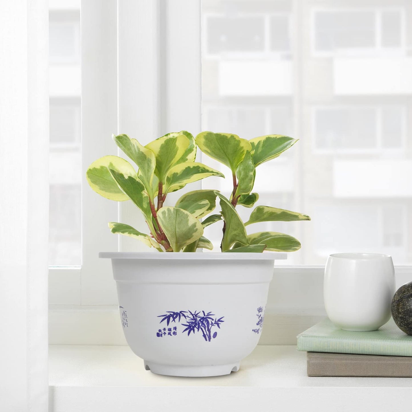 Bamboo-Patterned Plant Pot – Elegant Plastic Flower Container for Garden & Balcony