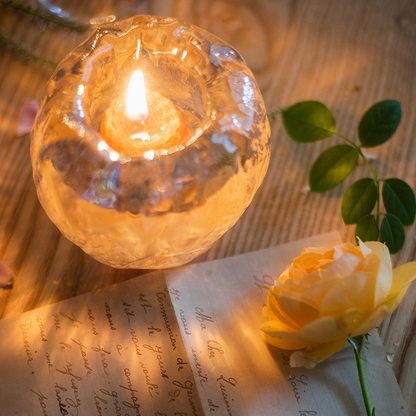Clear Glass Tealight Holder – Elegant Candle Holder for Soft and Cosy Lighting