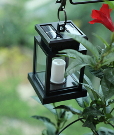 Solar LED Lantern with Hanging Clip and Light Wire – Waterproof Outdoor Lighting for Patio and Balcony