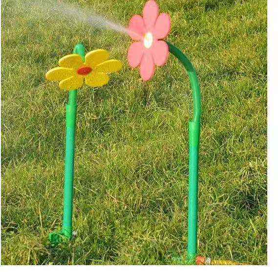 Interactive Daisy Lawn Sprinkler – Fun Watering Toy for Garden and Pets
