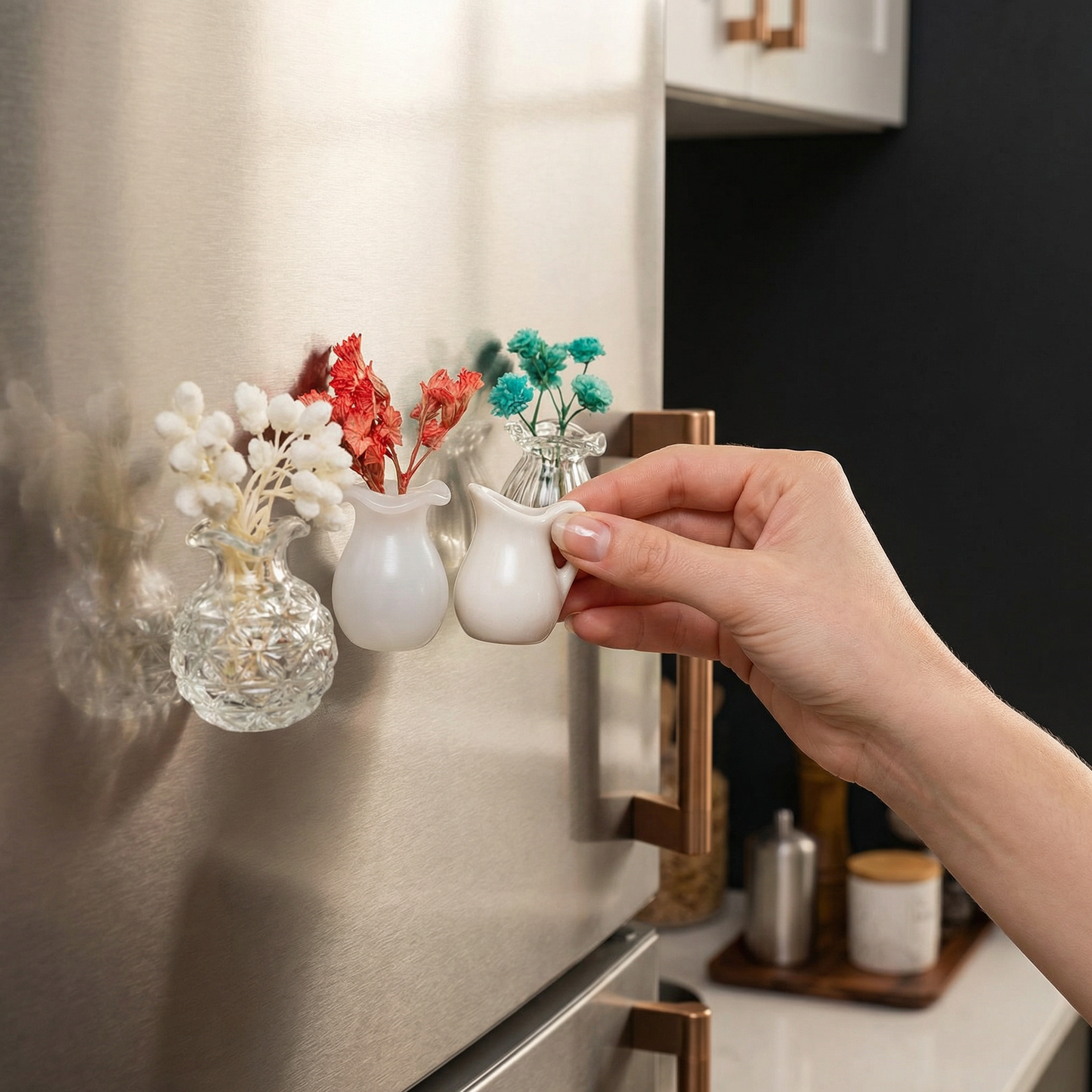 Mini Ceramic Vases with Magnet – Stylish Decoration for Fridge and Home