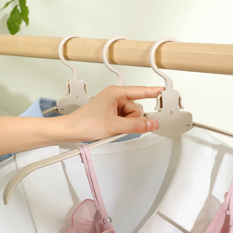 Space-Saving Foldable Clothes Hanger