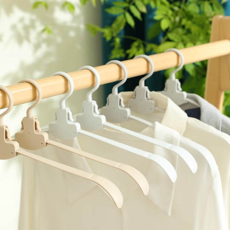 Space-Saving Foldable Clothes Hanger