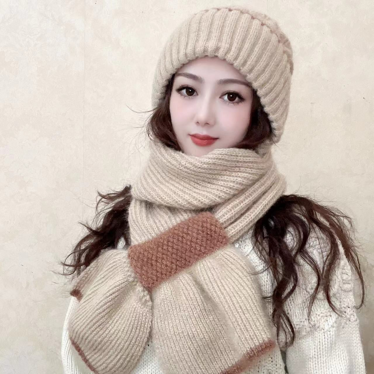 Cozy 2-in-1 Hooded Scarf