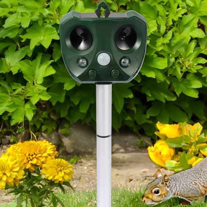 Solar-Powered Ultrasonic Pest Repeller - Effective Animal Control for Garden Protection
